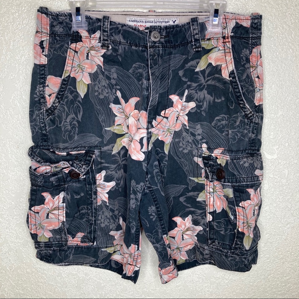 American Eagle Mens Flower Shorts Size 32